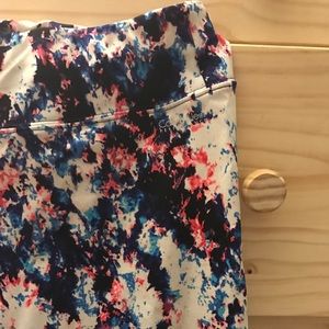 Color splatter Calvin Klein workout capris 🎉SALE
