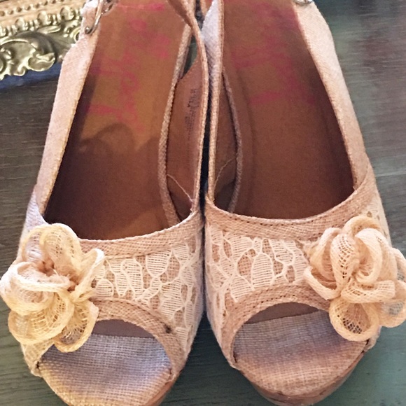 Shoes - Picture 2 of 2