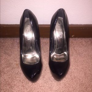 BLACK SEXXY HEELS FROM FOREVER21 💋👠