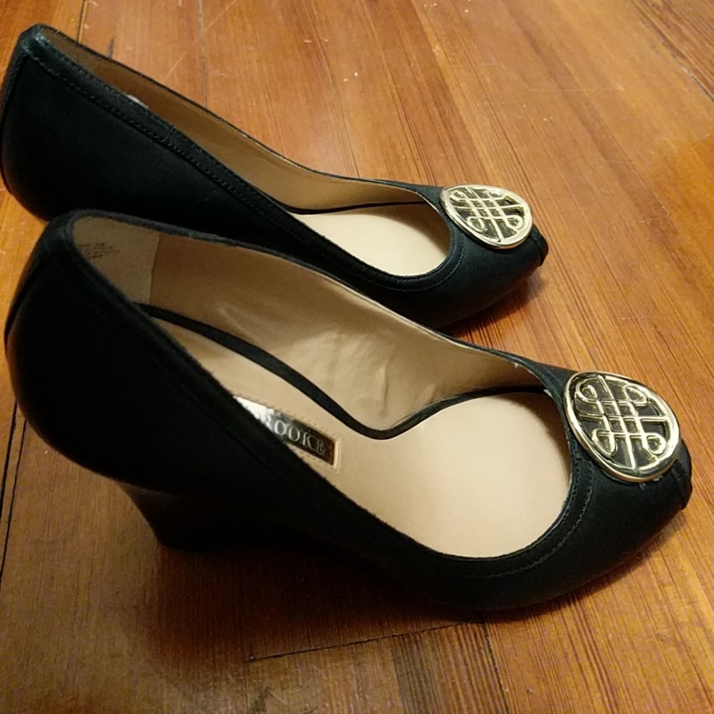 Audrey Brooke Tasha Black leather wedge pumps