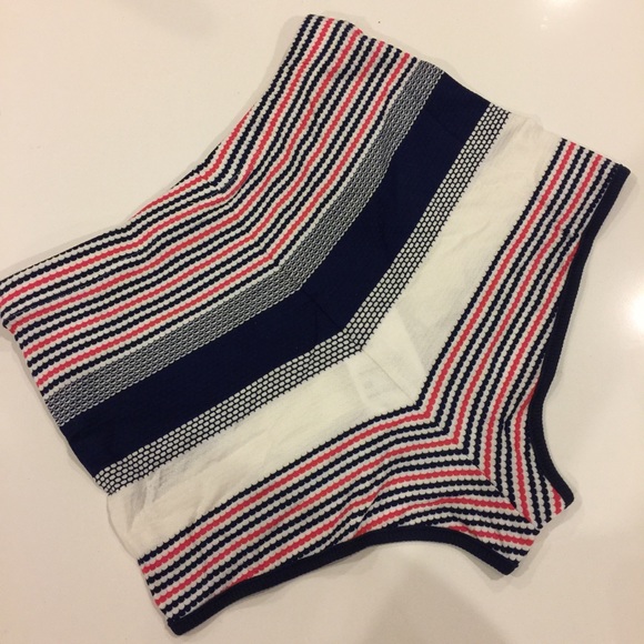 Retro Stripe High Waisted Shorts - Picture 8 of 8