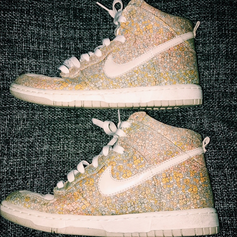 Floral High Top Nikes Size: 7.5