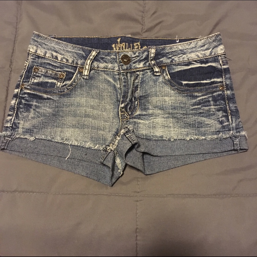 Juniors Jean Shorts - Wallflower