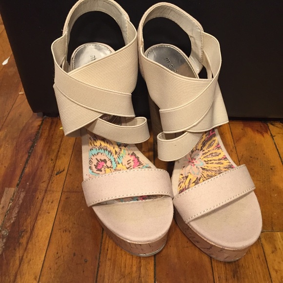 Nude Material Girl Wedge Heel - Picture 2 of 4