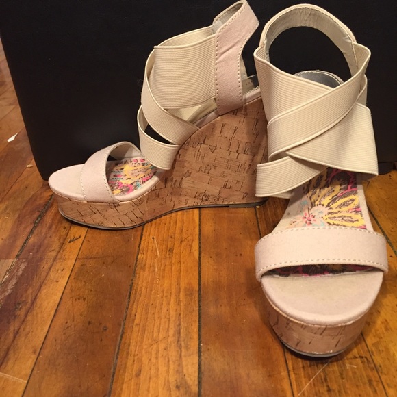 Nude Material Girl Wedge Heel - Picture 3 of 4