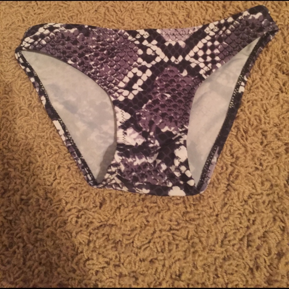 bikini bottom - Picture 1 of 3
