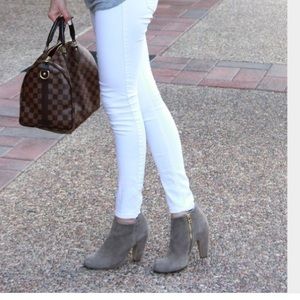 Last call 💥💥Old navy grey ankle boots