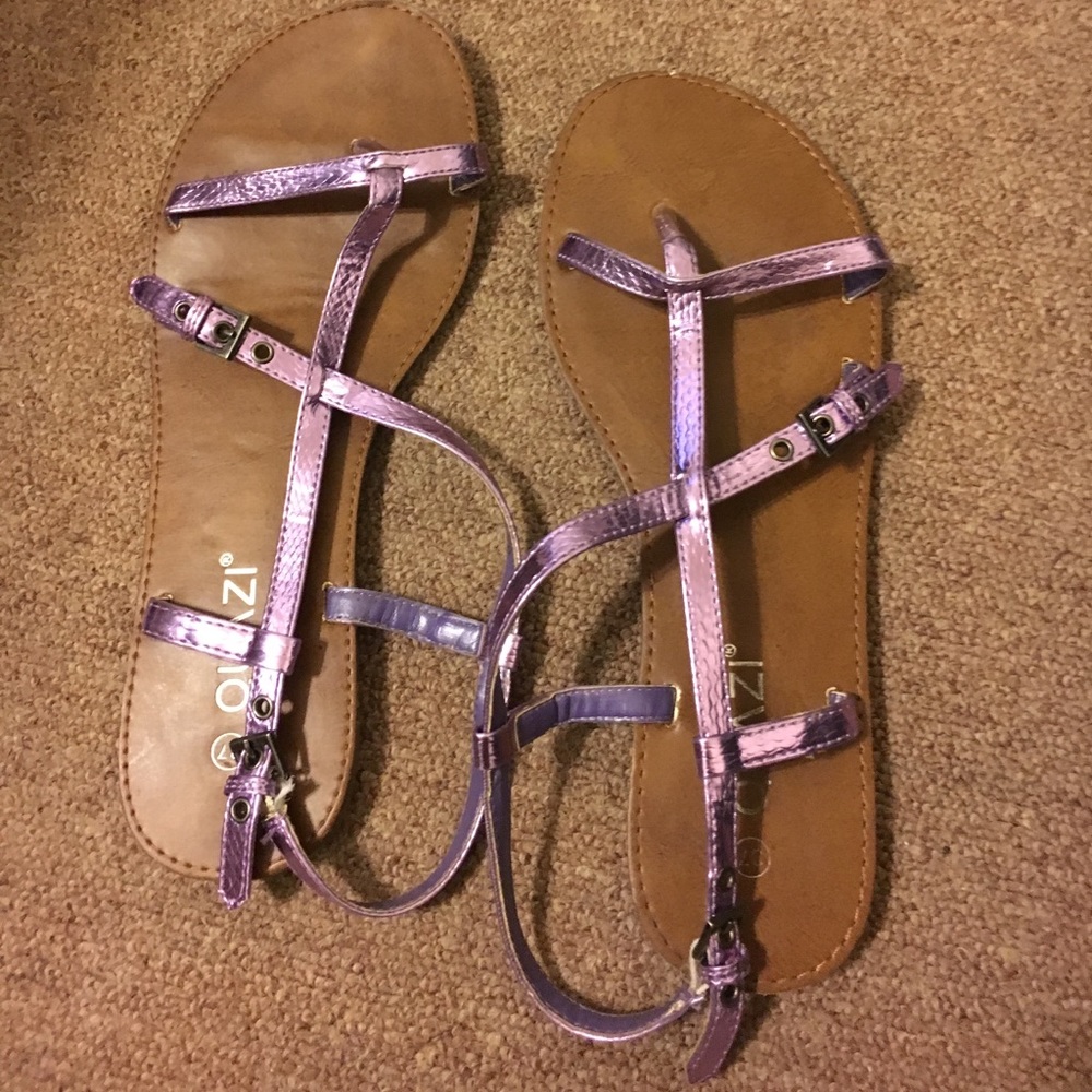 Authentic European Metallic Sandals! 7M
