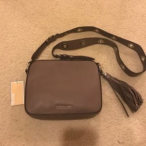 Beautiful Michael Kors cross body handbag.