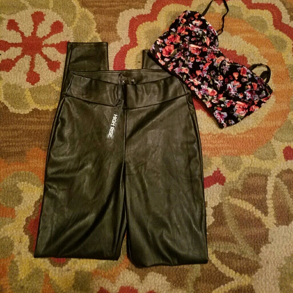 NWT....Express Faux Leather High Waist Sz..S