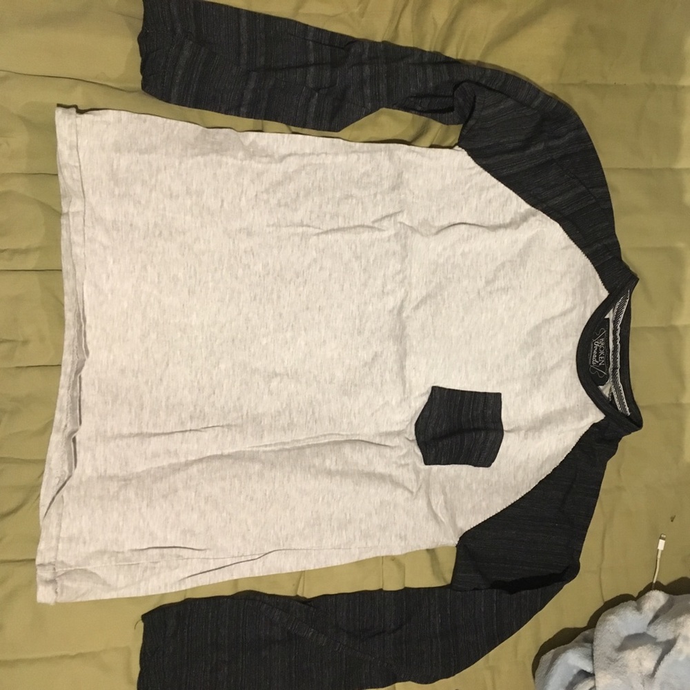 Men's Long Sleeve Broken Threads Shirt