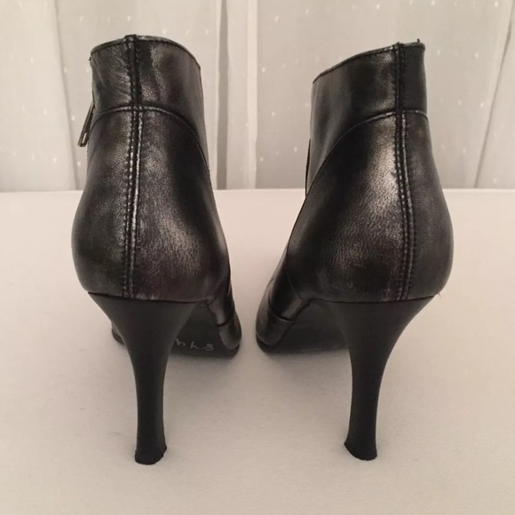 ***SOLD ELSEWHERE*** STEVE MADDEN "LYMLITE" BOOTS - Picture 4 of 6