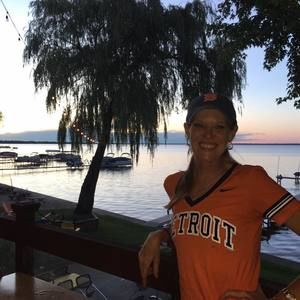 Meet your Posher, Yvette