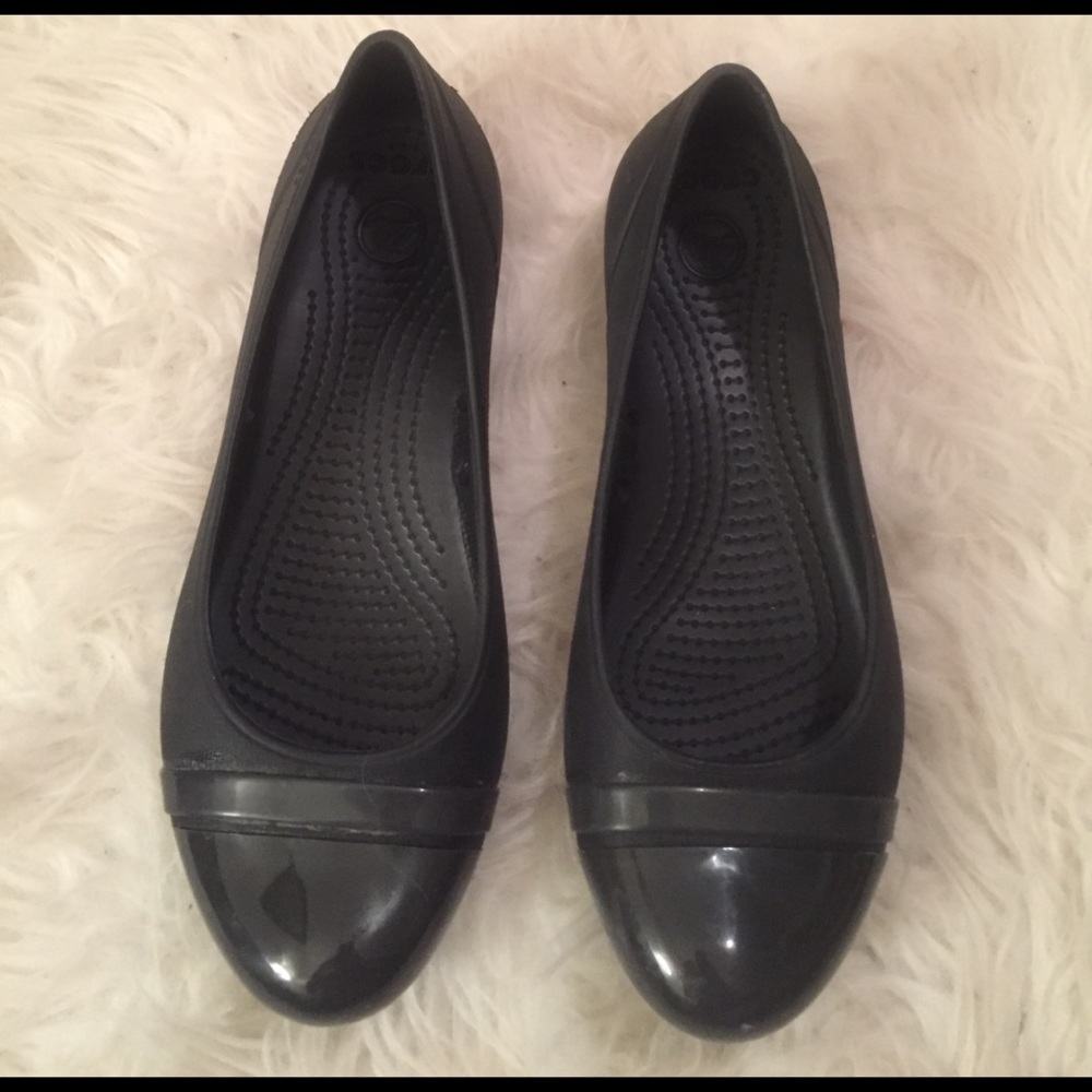 Size 6 black Croc flats 🐊