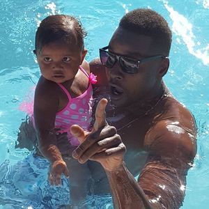 Meet your Posher, Ade