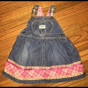 OshKosh Overall. Baby 👶🏻 girl Size 12M