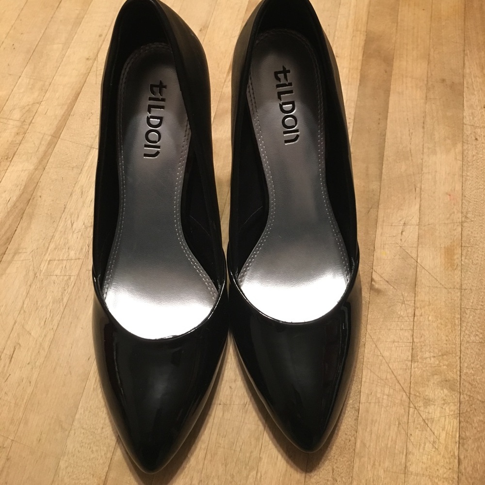 Tildon wedges