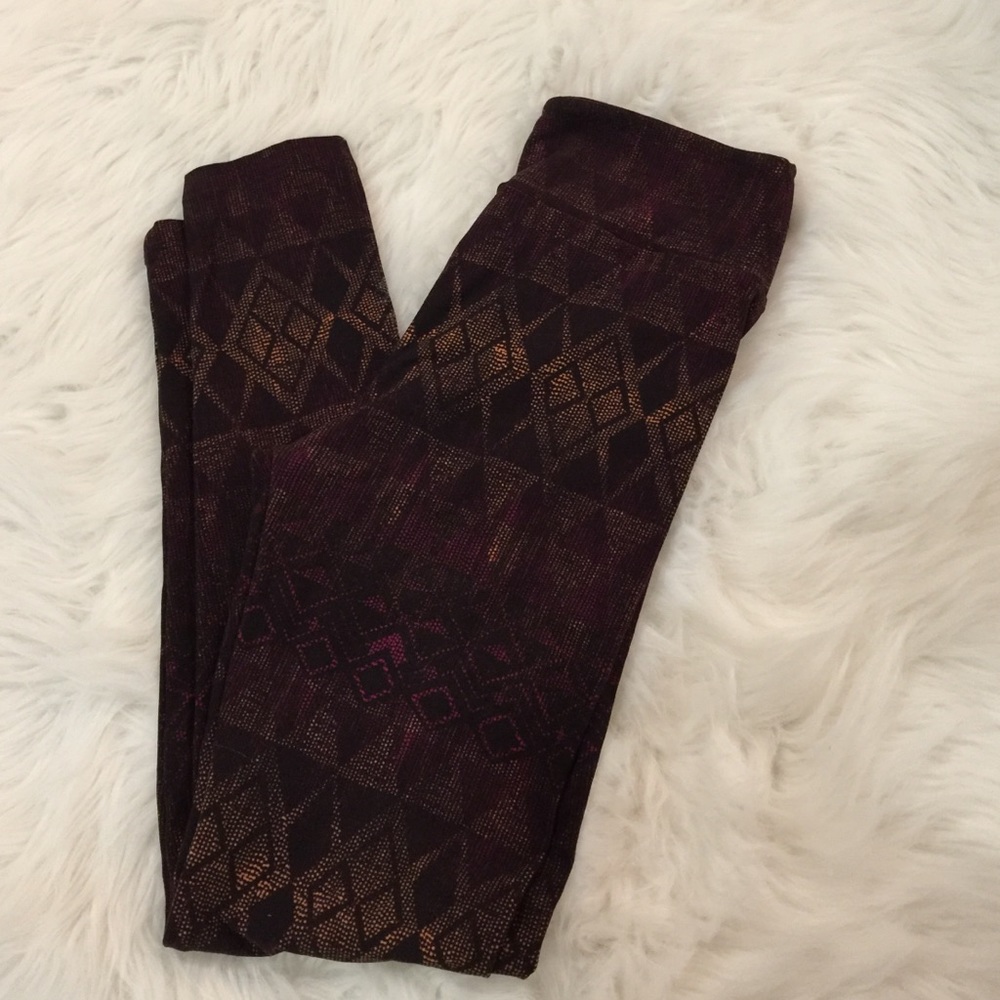 LuLaroe leggings, one size, purple diamond print