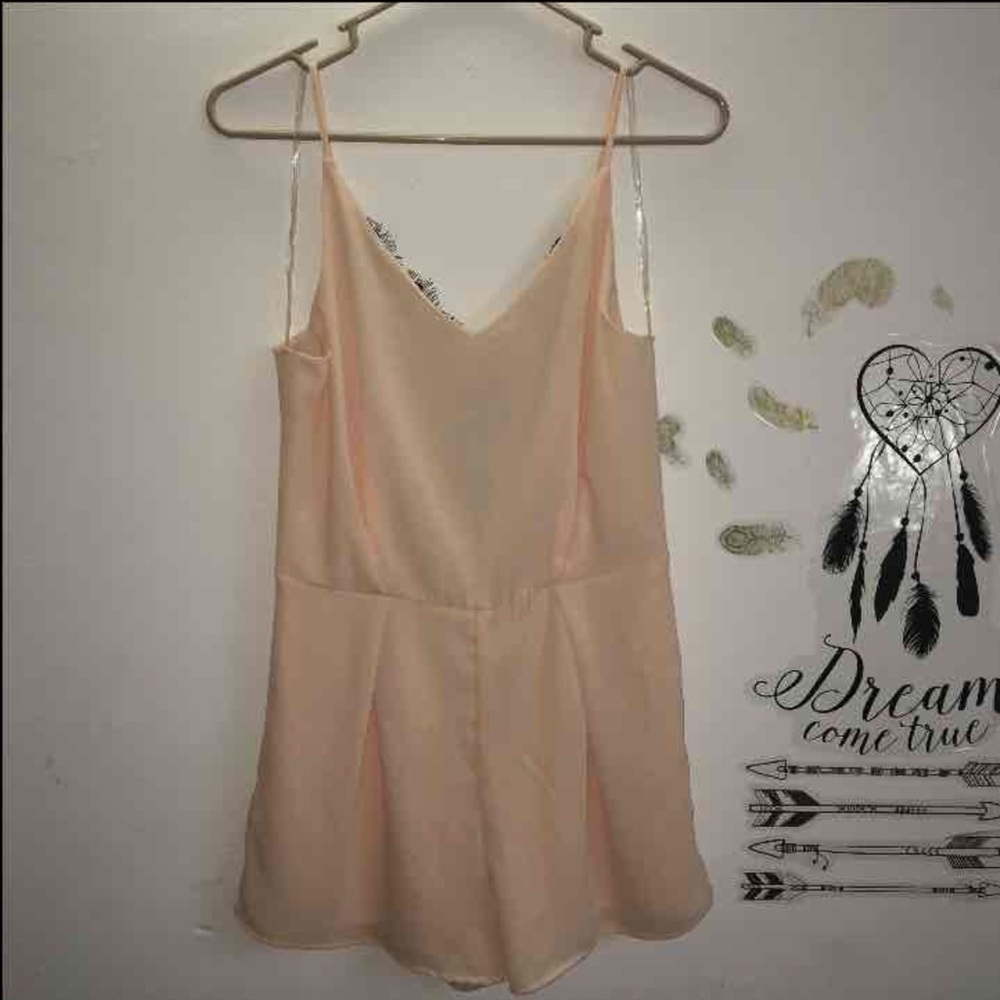 NWOT Cute romper