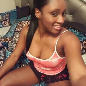 Meet your Posher, Deedee