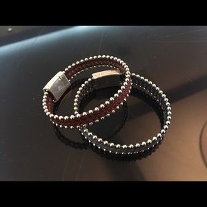 Leather bracelet with magnetic clasp