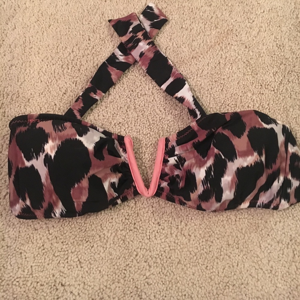 Strapless bathing suit top. Size medium