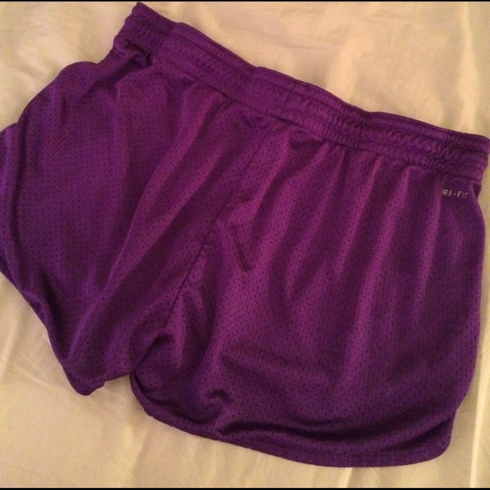 Nike shorts - Picture 4 of 5