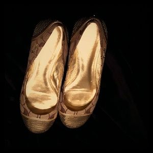 Coach flats