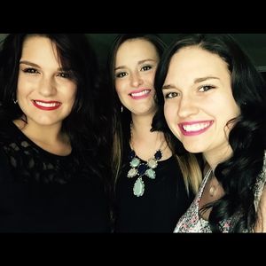 Meet your Posher, Crystal