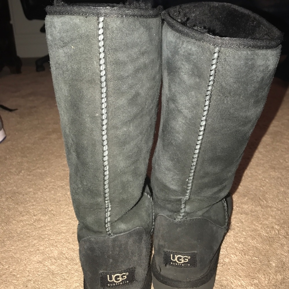 AUTHENTIC Black Tall Uggs - Picture 2 of 4