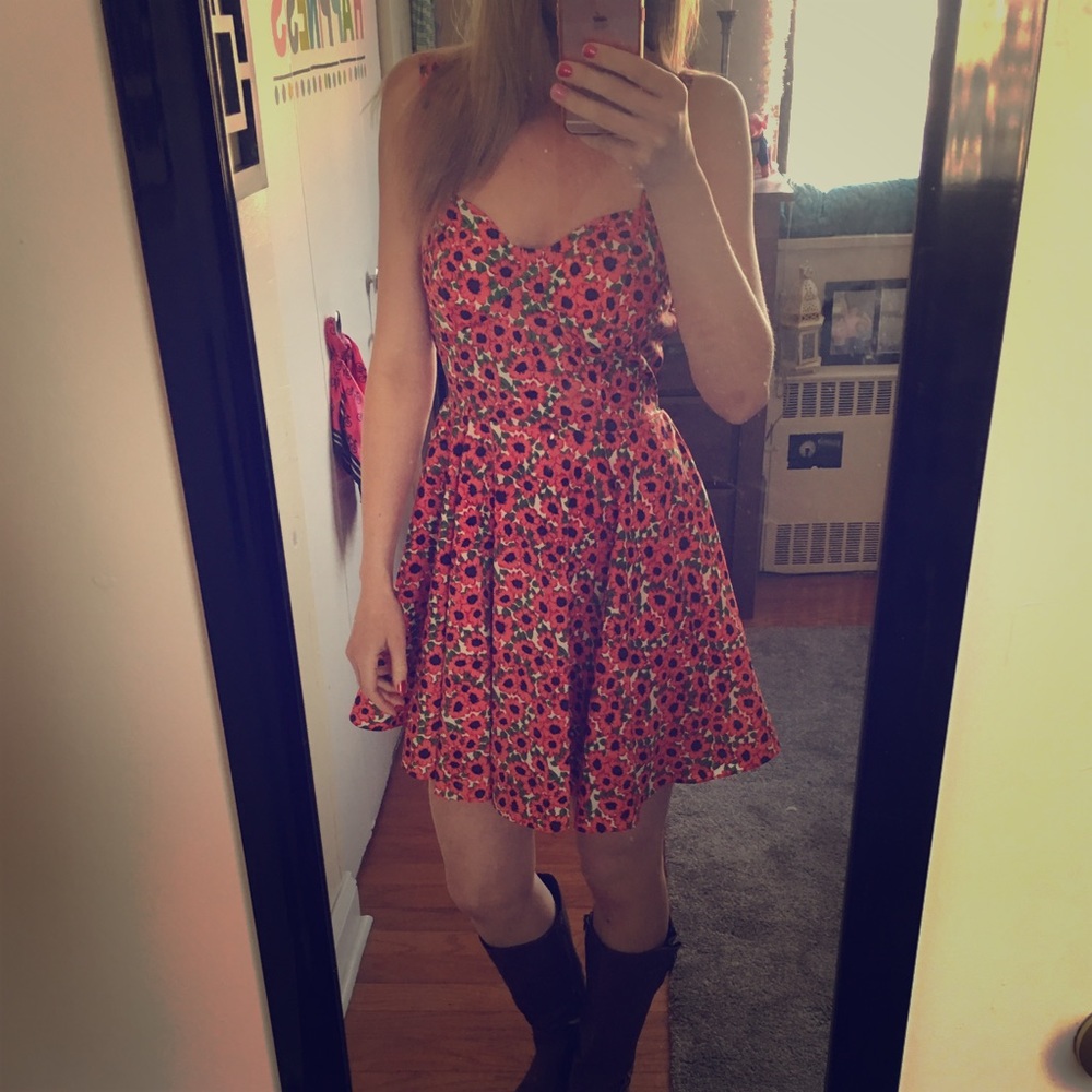 Flower print sundress 🌸🌸