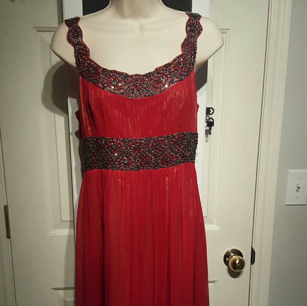Adrianna Papell gown formal prom size 6 beaded