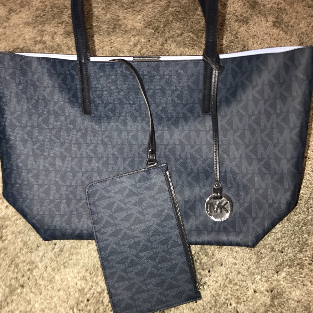Michael Kors tote