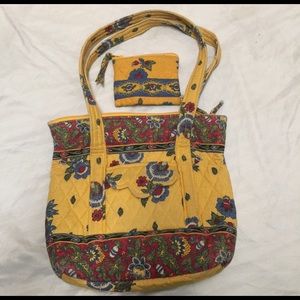 ✂️25%✂️VERA BRADLEY handbag with wallet ✂️25%✂️VERA BRADLEY handbag with wallet