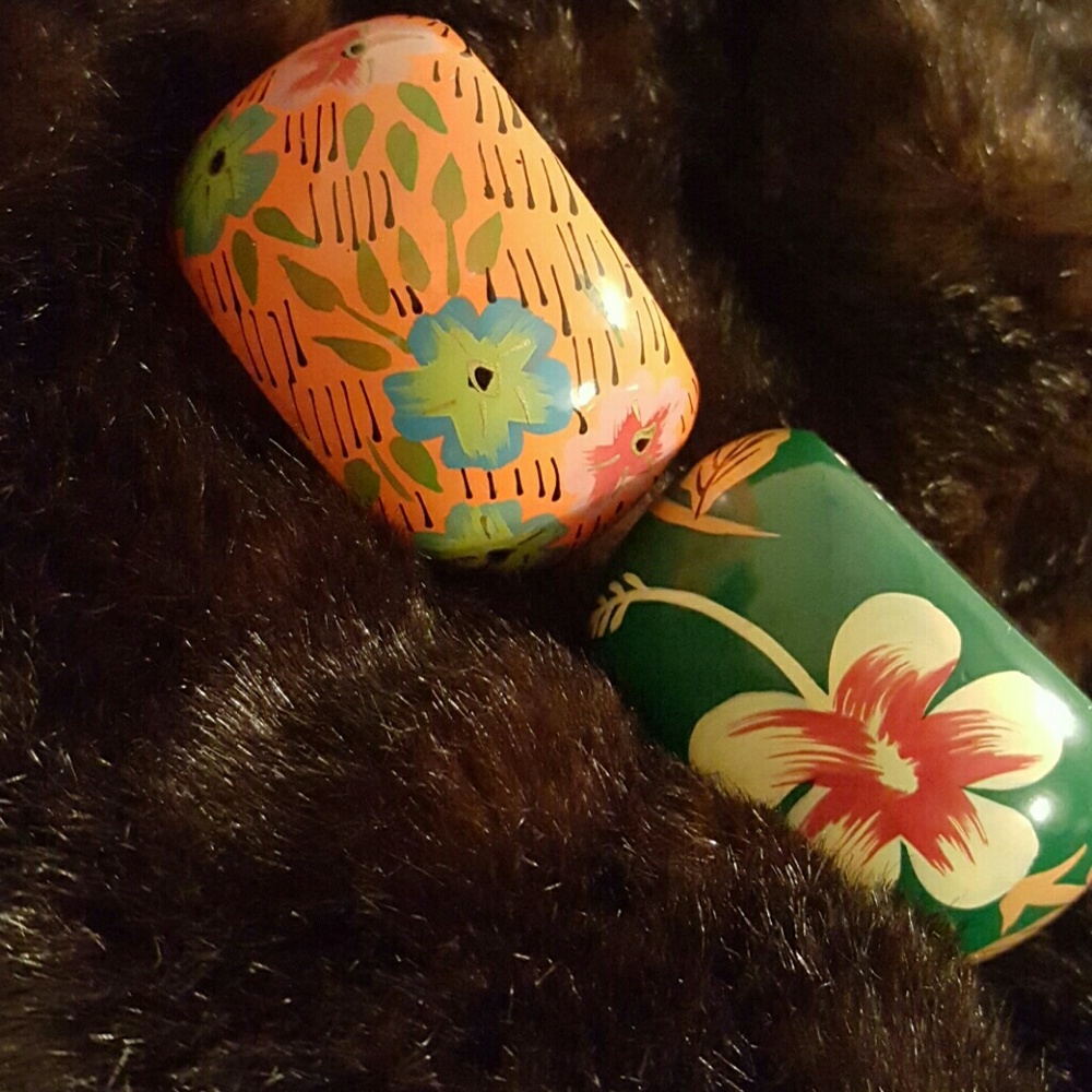 Bracelets - Picture 2 of 3