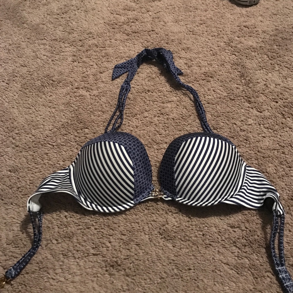 NEW Victoria's secret PUSH-UP bathingsuit top