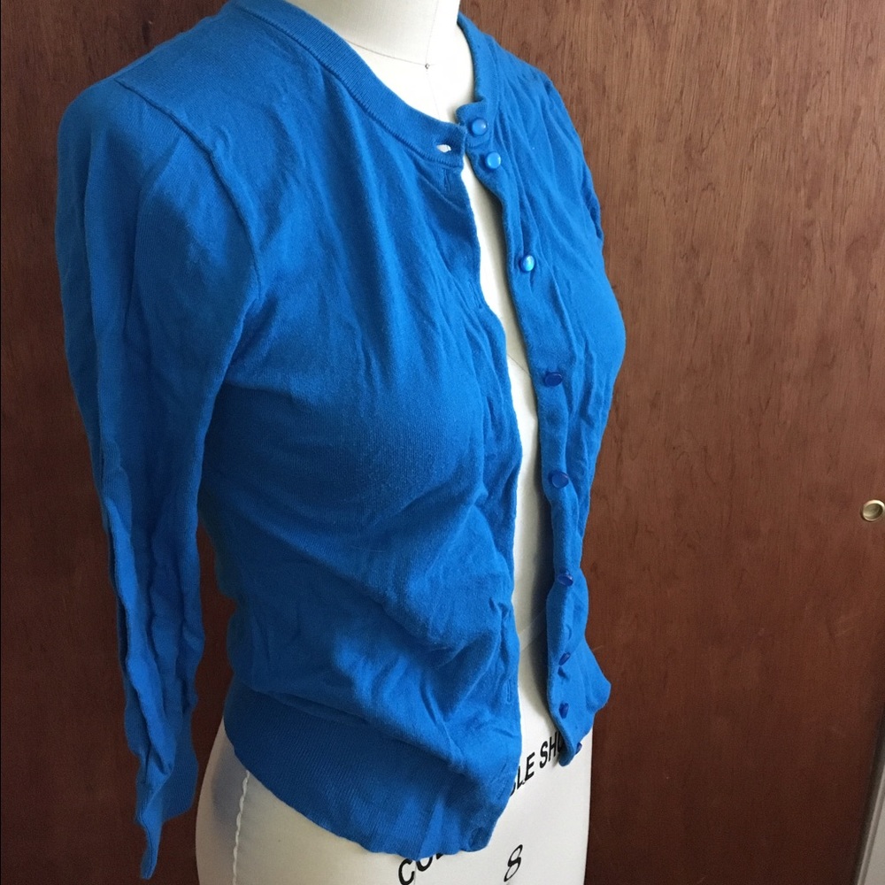 *DONATING TODAY 1/5/19* J. Crew Clare cardigan