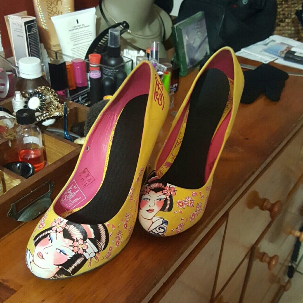 Shoes