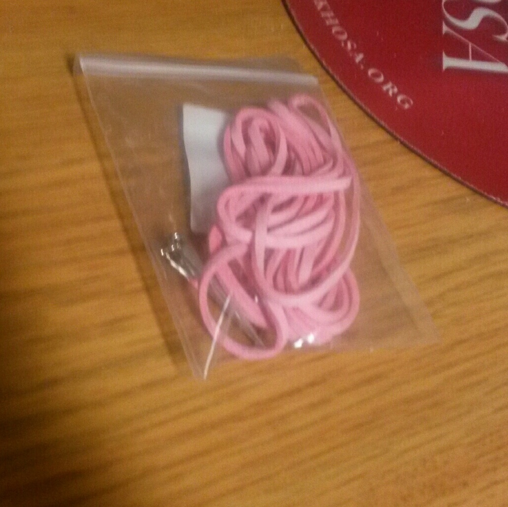 NWOT Pink Leather Choker wirh Spikes on the tips