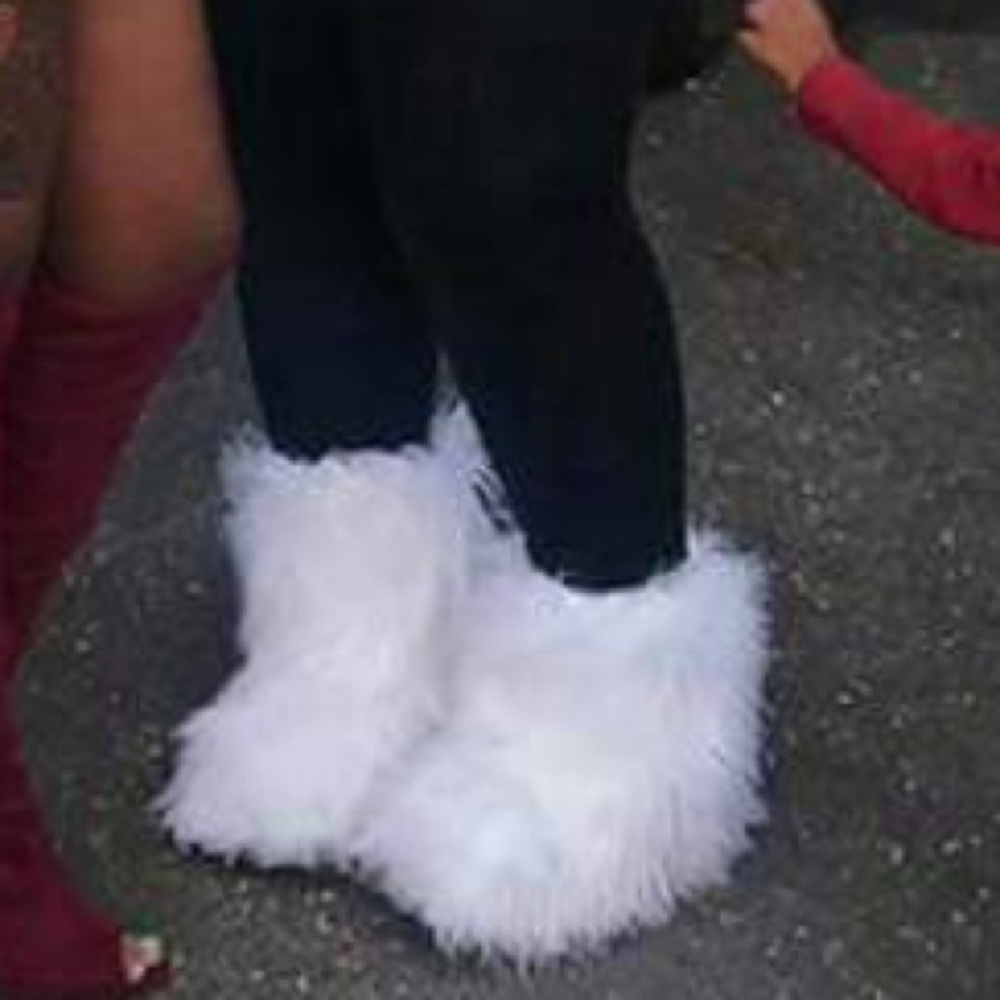 Fluffy Can't Be Tamed Booties
