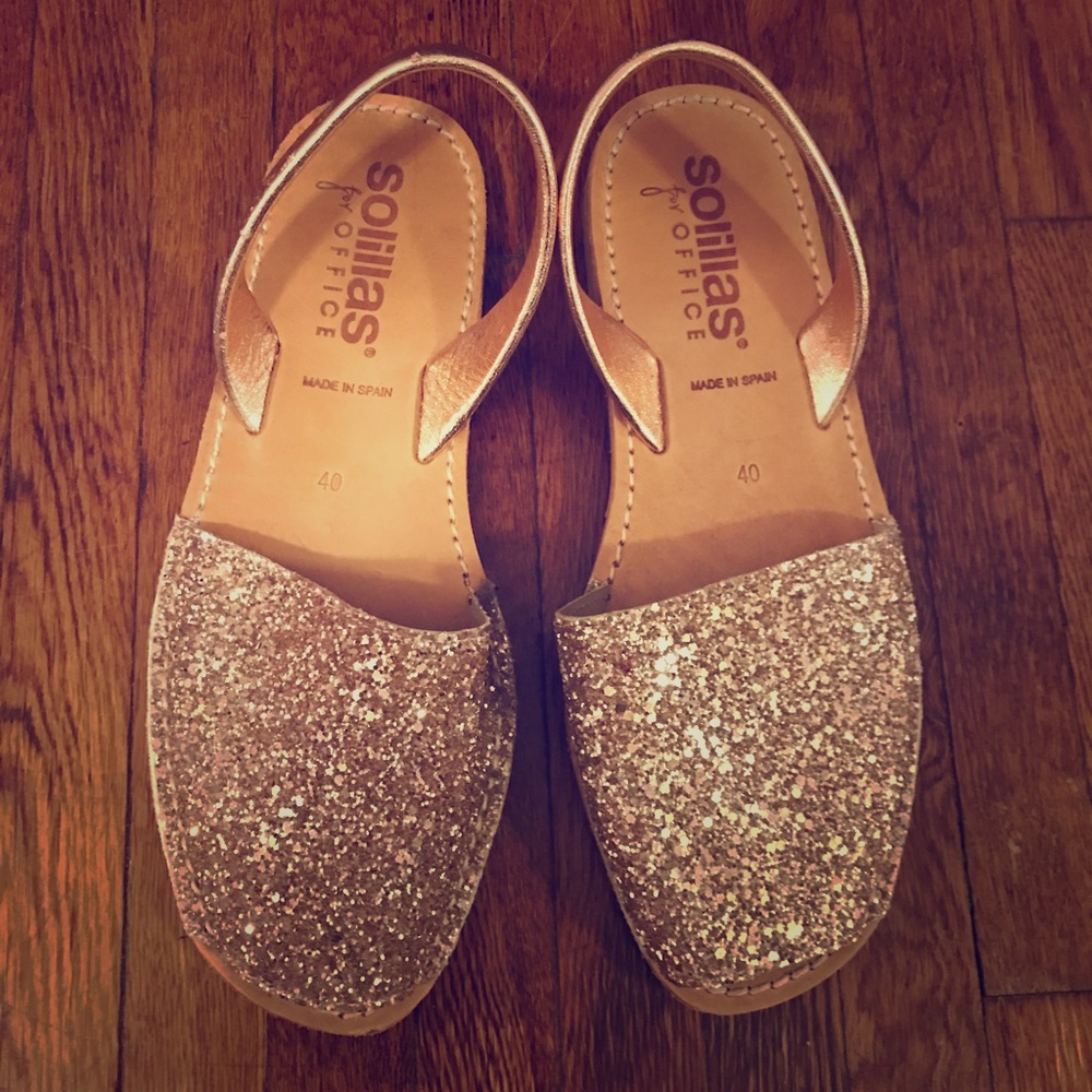 Solillas PeepToe Sandal in peach rose gold glitter