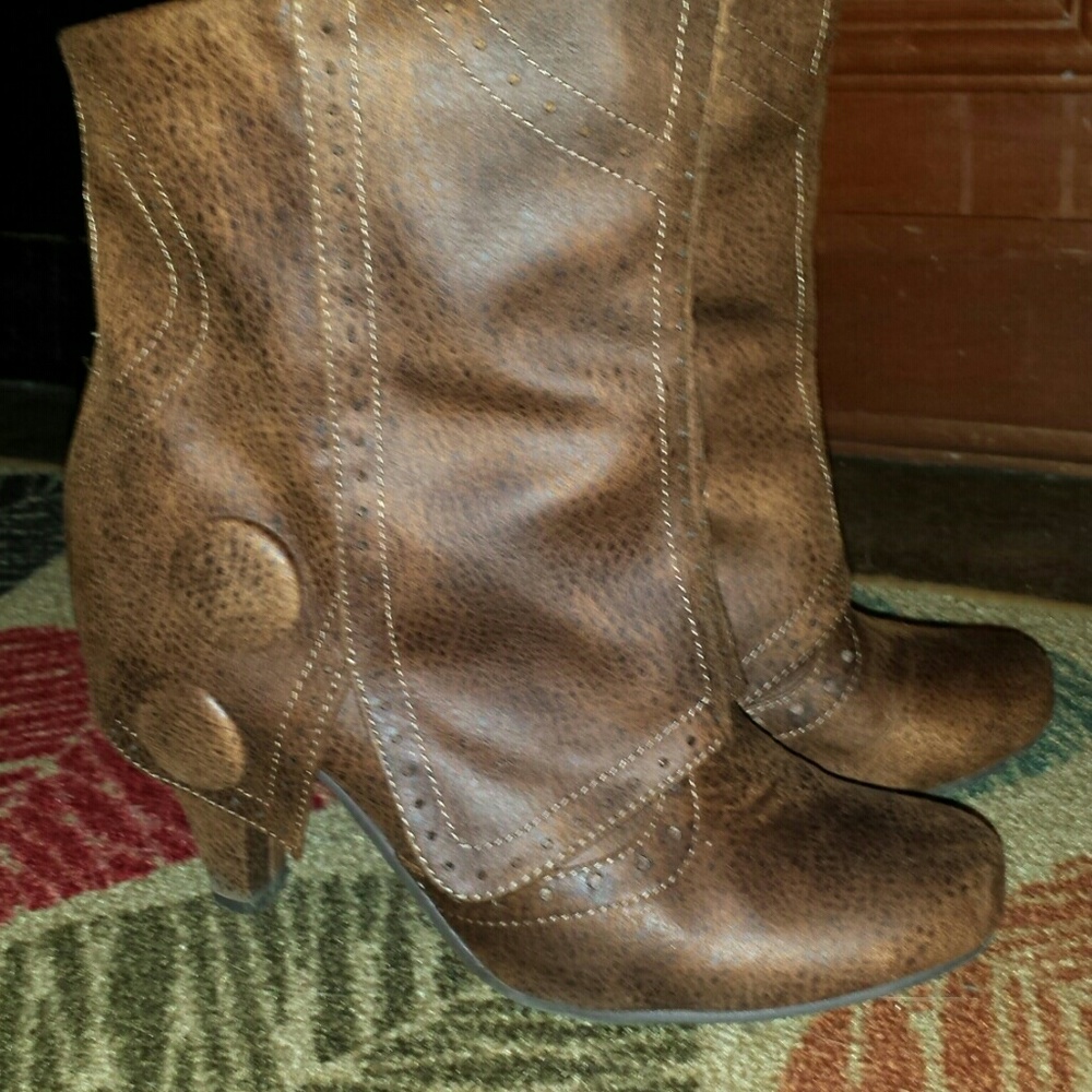 Mid calf/ high ankle boots