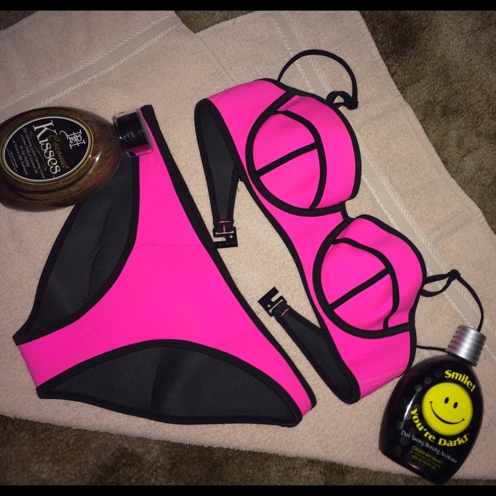 Get ready for summer in this hot, hot pink suit😉