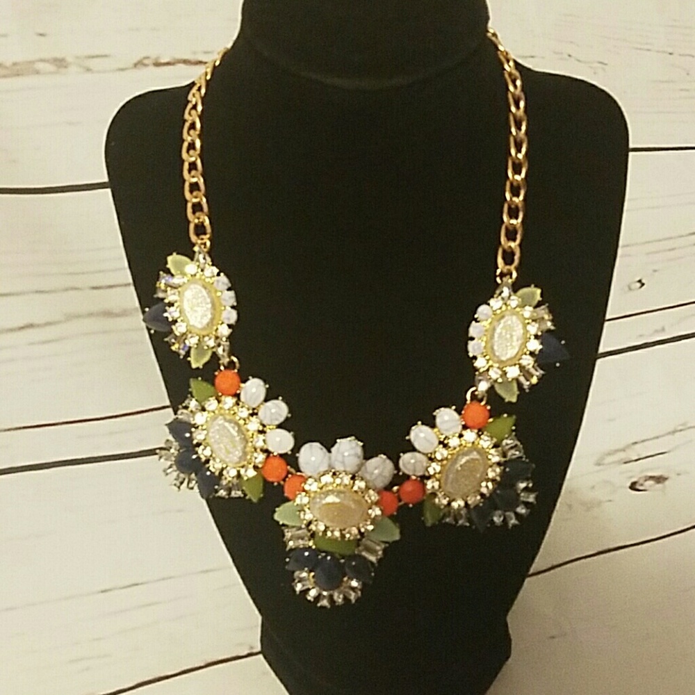 Gorgeous Statement necklace