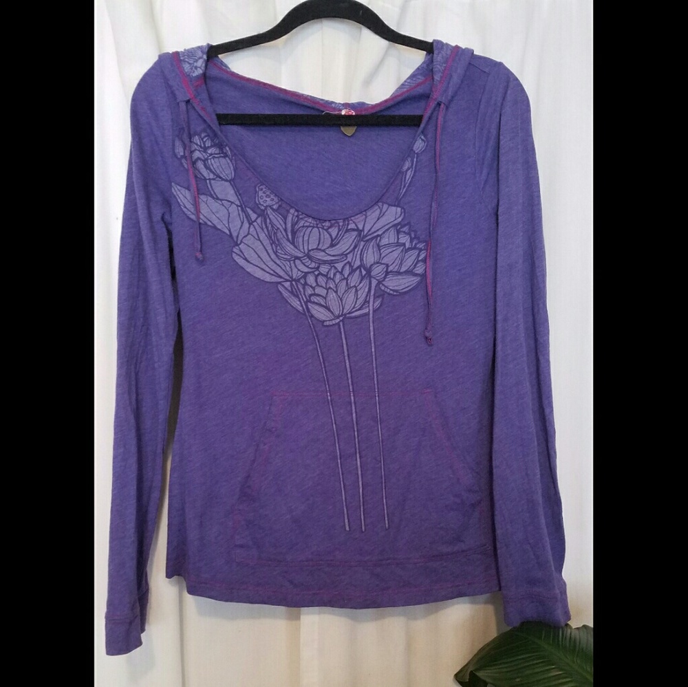 Free People Yoga Hooded long sleeved shirt