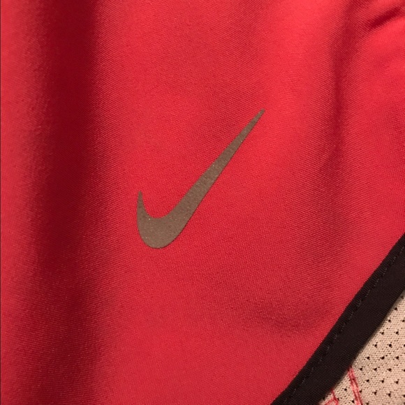 Pink and purple Nike shorts - Picture 2 of 3