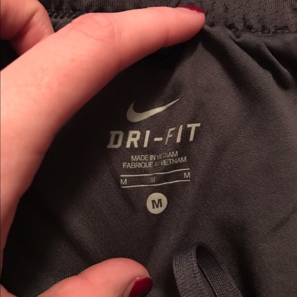 Pink and purple Nike shorts - Picture 3 of 3