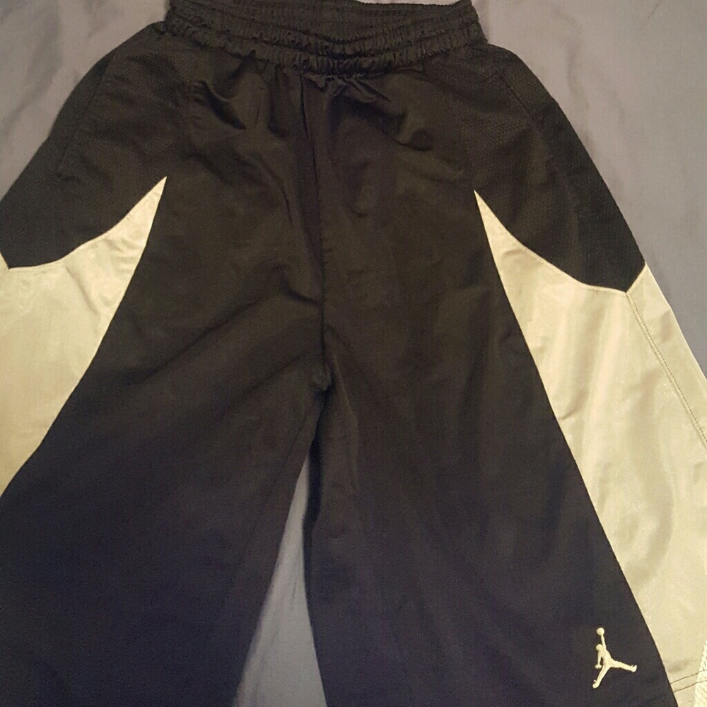 4 Air Jordan shorts