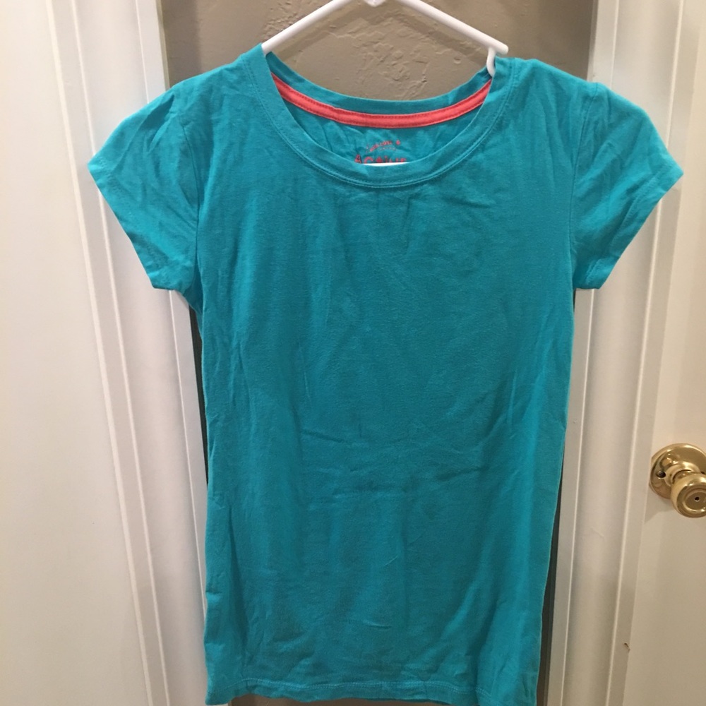 Active tshirt. Size small.