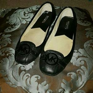 Michael Kors leather flats
